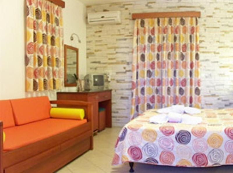 Plaka Hotel II מראה חיצוני תמונה